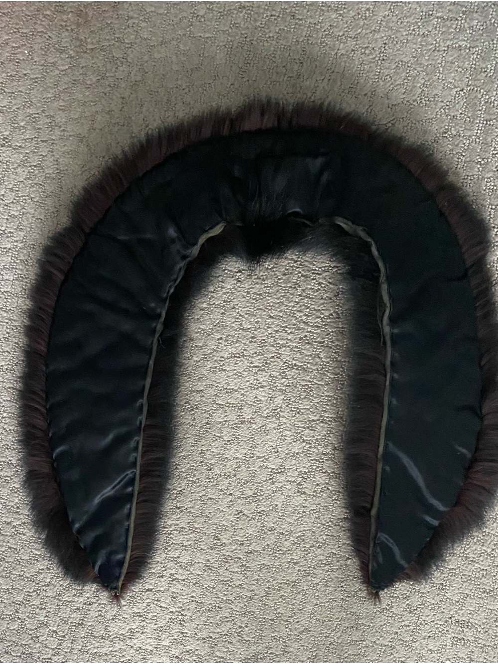 Black Real Fur Collar - Picture 3 of 3